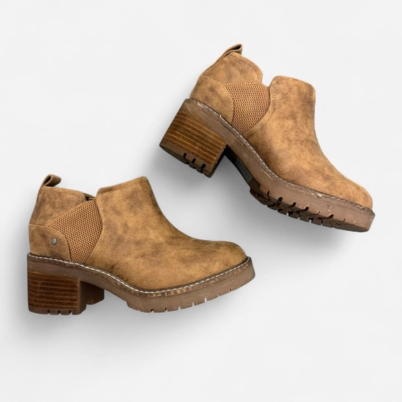 Torrid Chunky Lug Ankle Boots - Picture 4 of 7